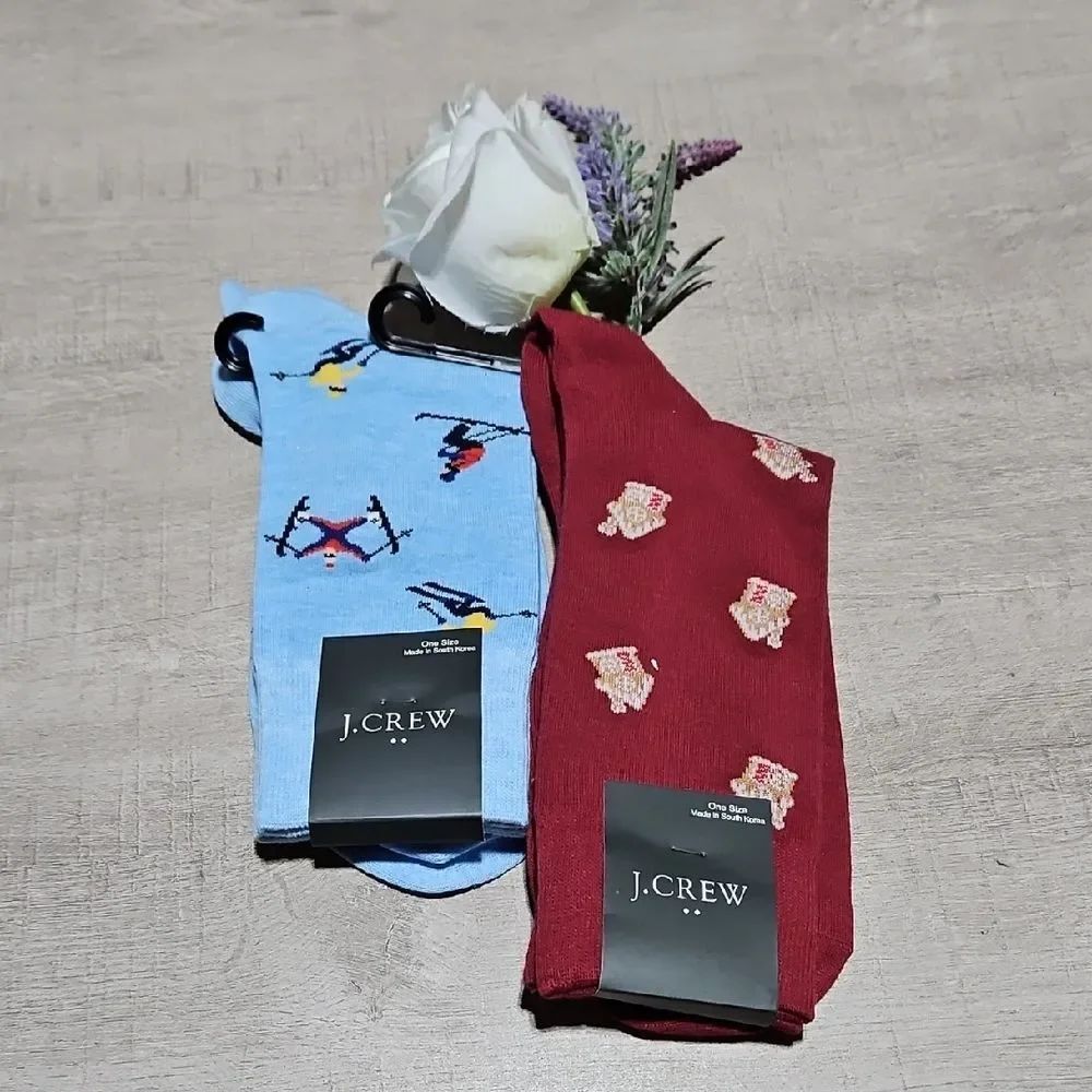 J. Crew Men's Light Blue and Burgundy Holiday Socks